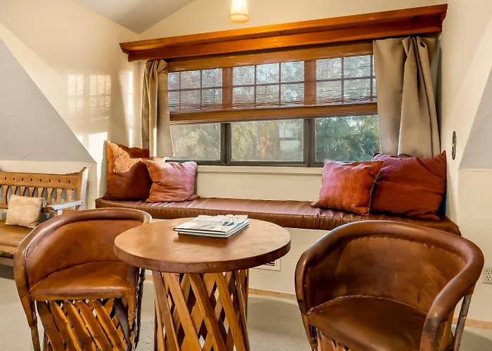 Inn Country Tubac
